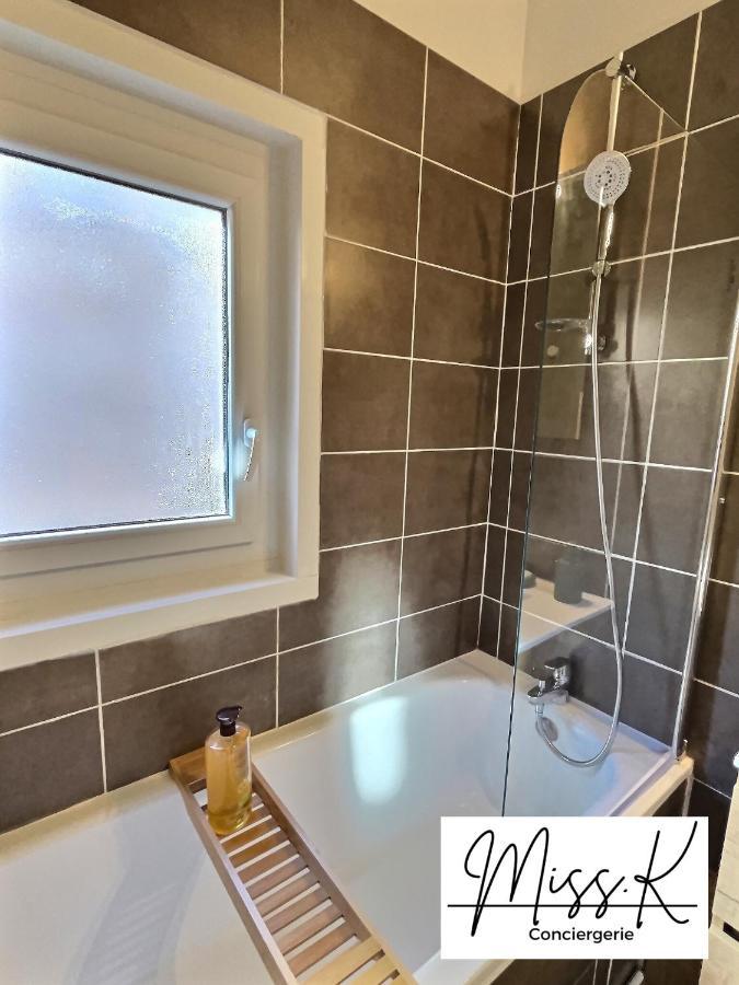 "La Fenetre Sur Le Marche" De Miss.K Conciergerie Apartment Chatillon sur Chalaronne Bagian luar foto