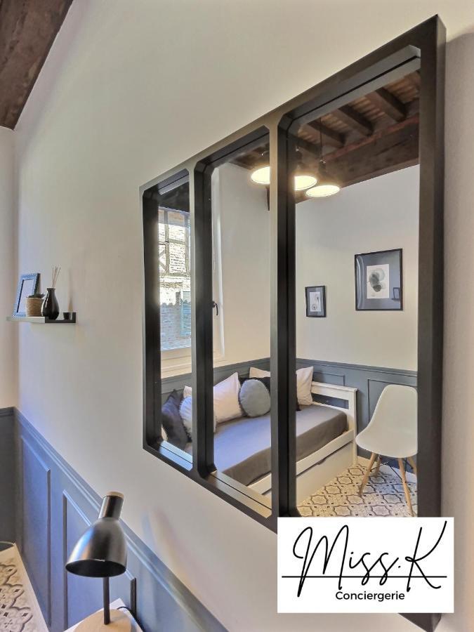 "La Fenetre Sur Le Marche" De Miss.K Conciergerie Apartment Chatillon sur Chalaronne Bagian luar foto